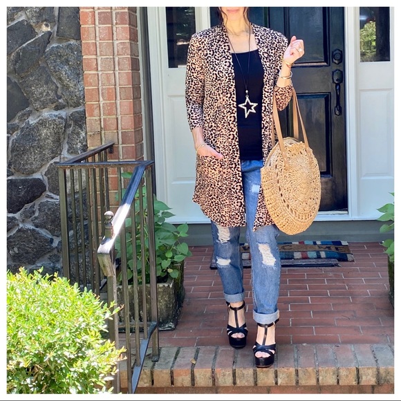 Gorgeous Leopard print open cardigan with pockets - Picture 5 of 13